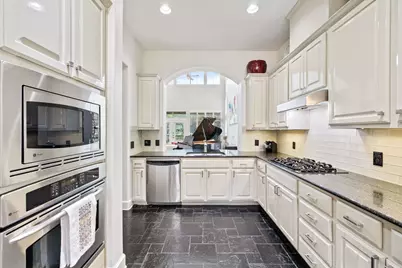 7800 Southwest Parkway #1112, Austin, TX 78735 - Photo 14