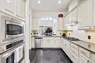 7800 Southwest Pkwy, Austin, TX 78735 - Photo 14