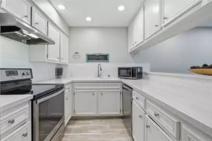 320 Twin Sails, Horseshoe Bay, TX 78657 - Photo 6