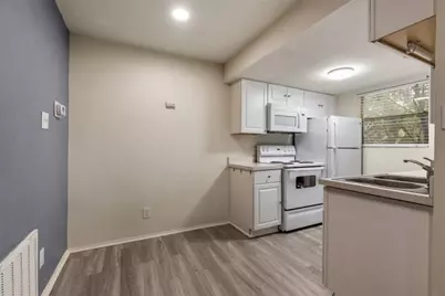 710 E Dean Keeton Street #201, Austin, TX 78705 - Photo 2