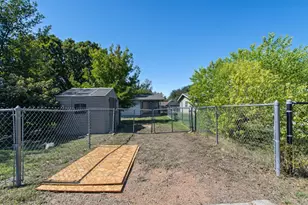 1307 Vine St, Georgetown, TX 78626 - Photo 14