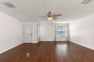 1307 Vine St, Georgetown, TX 78626 - Photo 2