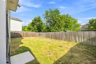 54 Trinity Cir, Lockhart, TX 78644 - Photo 28