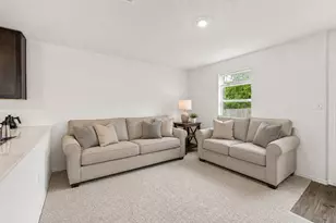 54 Trinity Cir, Lockhart, TX 78644 - Photo 6