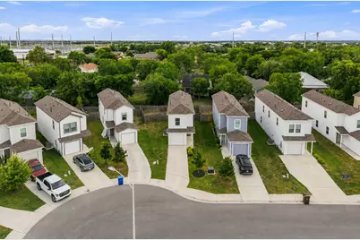 54 Trinity Circle, Lockhart, TX 78644 - Photo 32
