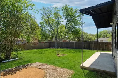 1310 Green Street, Lockhart, TX 78644 - Photo 24