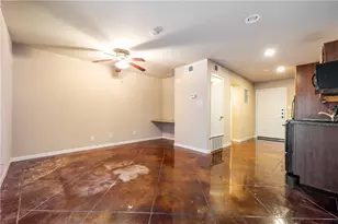 301 W 38th St, Austin, TX 78705 - Photo 10