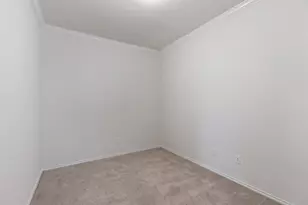 126 Boxwood Dr, Buda, TX 78610 - Photo 6