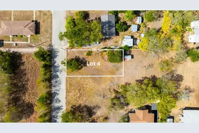 321 W Olive Street, Lockhart, TX 78644 - Photo 2