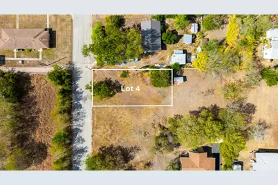 321 W Olive Street, Lockhart, TX 78644 - Photo 2