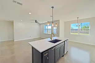 221 Hester St, Lexington, TX 78947 - Photo 2