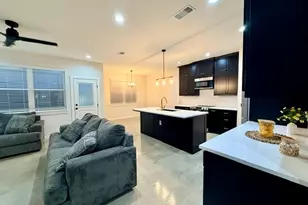 221 Hester St, Lexington, TX 78947 - Photo 2