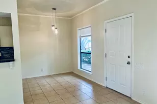 802 S 1st St, Austin, TX 78704 - Photo 16