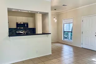 802 S 1st St, Austin, TX 78704 - Photo 8