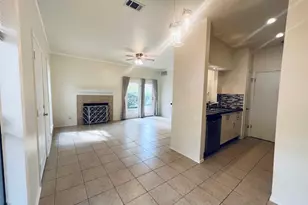 802 S 1st St, Austin, TX 78704 - Photo 4