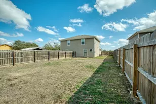 104 Castleberry Ct, Bertram, TX 78605 - Photo 12