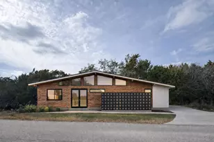 139 Clubhouse Dr, Lakeway, TX 78734 - Photo 1