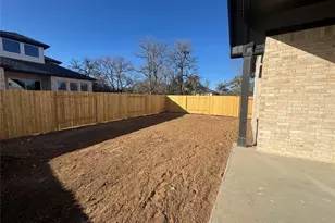 365 San Saba Dr, Buda, TX 78610 - Photo 10