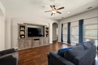 106 Legends Of Hutto Trail, Hutto, TX 78634 - Photo 4