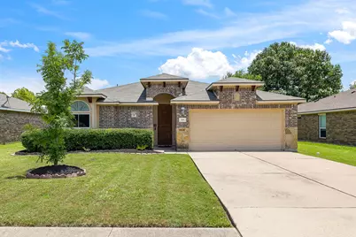 106 Legends Of Hutto Trail, Hutto, TX 78634 - Photo 1