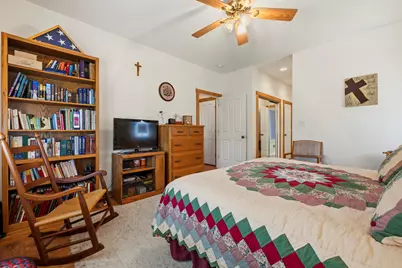 505 W San Antonio Street, Fredericksburg, TX 78624 - Photo 28