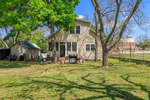 505 W San Antonio St, Fredericksburg, TX 78624 - Photo 38