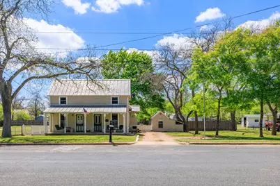505 W San Antonio Street, Fredericksburg, TX 78624 - Photo 2