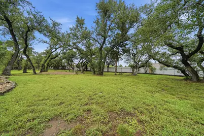1013 Hidden Hills Drive, Dripping Springs, TX 78620 - Photo 20