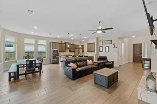 812 Heartleaf Dr, Leander, TX 78641 - Photo 6
