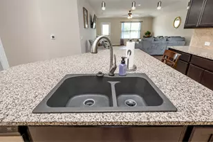 10813 Mule Train Dr, Austin, TX 78754 - Photo 12