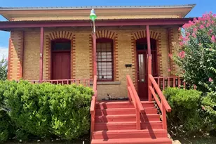 208 SW Texas St, Rockdale, TX 76567 - Photo 2