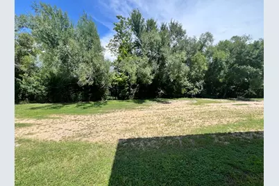 208 SW Texas Street, Rockdale, TX 76567 - Photo 8