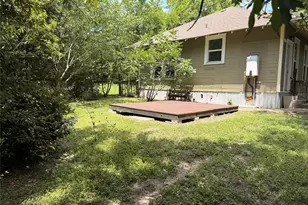 1136 Eleanor St, Austin, TX 78721 - Photo 24