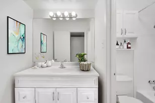 1302 W 24th St, Austin, TX 78705 - Photo 8