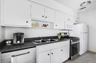 1302 W 24th St, Austin, TX 78705 - Photo 4