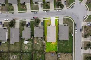 328 Baldwin St, Hutto, TX 78634 - Photo 28