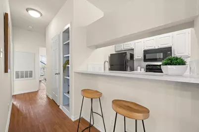 914 W 26th Street #202, Austin, TX 78705 - Photo 16