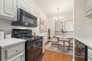 914 W 26th St, Austin, TX 78705 - Photo 14