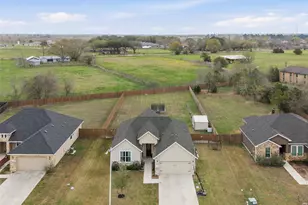 334 Webb St, Smithville, TX 78957 - Photo 30