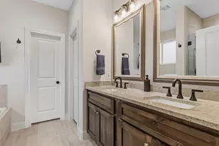 334 Webb St, Smithville, TX 78957 - Photo 16