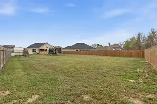 334 Webb St, Smithville, TX 78957 - Photo 32