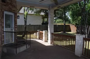 7233 Via Dono Dr, Austin, TX 78749 - Photo 34
