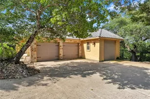 413 Rock House Dr, Liberty Hill, TX 78642 - Photo 38