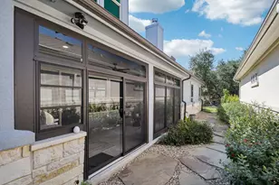 804 Indian Hawthorne Dr, Georgetown, TX 78628 - Photo 32