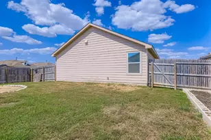 5803 Antonio Pl Pl, Seguin, TX 78155 - Photo 10