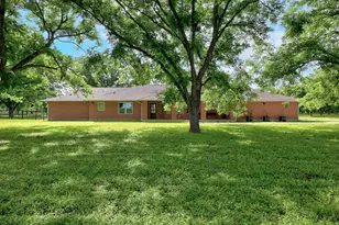 3717 Buck Ln, Garfield, TX 78617 - Photo 4