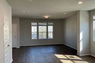 123 Bluestem Dr, Elgin, TX 78621 - Photo 4