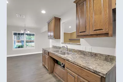 404 Carlos G Parker Boulevard NW, Taylor, TX 76574 - Photo 36
