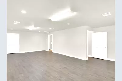 404 Carlos G Parker Boulevard NW, Taylor, TX 76574 - Photo 34