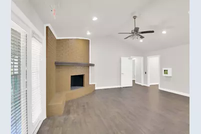 404 Carlos G Parker Boulevard NW, Taylor, TX 76574 - Photo 16